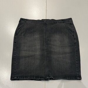 GAP Charcoal Pencil Skirt